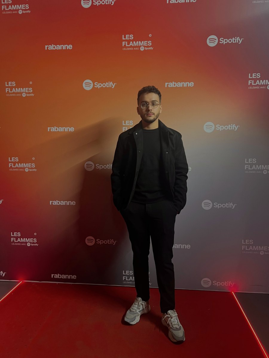 Célian Ghelid, fondateur et président de Nothing, au photocall de la cérémonie Les Flammes
